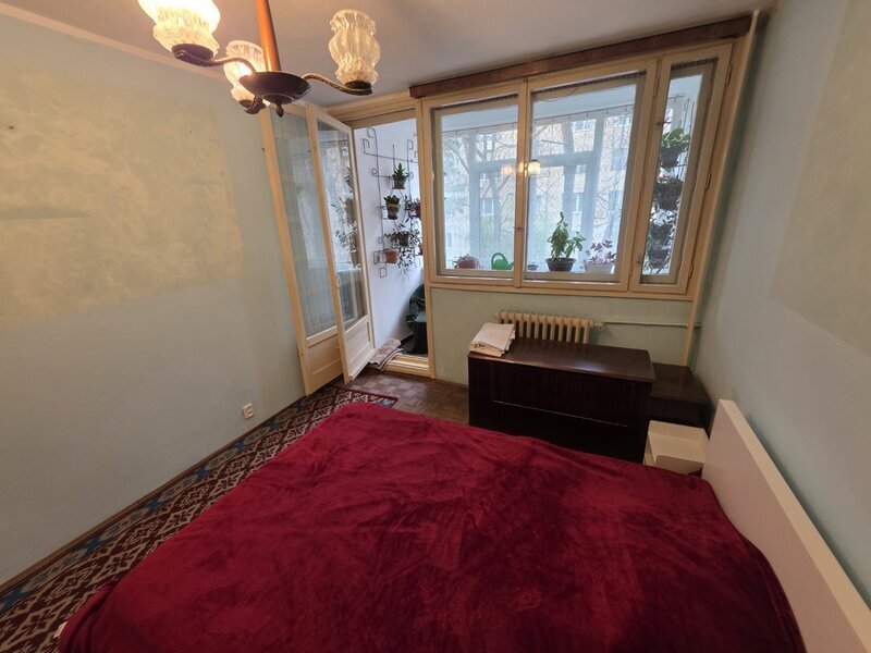 1 Decembrie 1918, intersectie Jean Steriadi, 10 minute metrou, vav Auchan