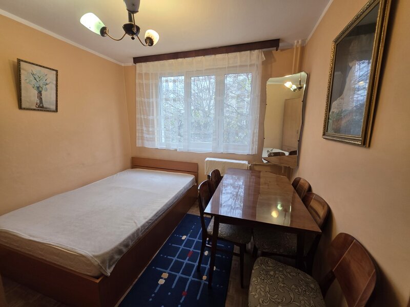 1 Decembrie 1918, intersectie Jean Steriadi, 10 minute metrou, vav Auchan